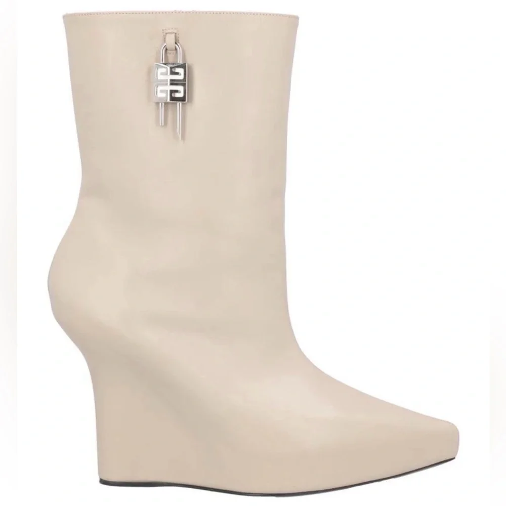 Givenchy BNIB light Beige Wedge Boots SZ 9 stunning